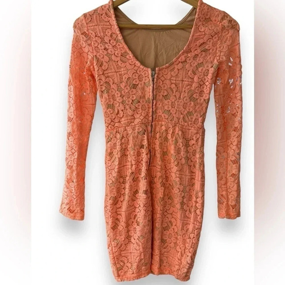 NWT Hello Molly Coral Lace Mini Dress - Size 8, Stretchy, Long Sleeve, Poly/Span - Picture 2 of 8